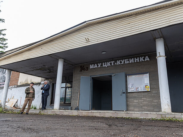 Демонтажные работы продолжаются в Доме культуры на улице Генерала Вотинцева в Кубинке Демонтажные работы продолжаются в Доме культуры на улице Генерала Вотинцева в Кубинке